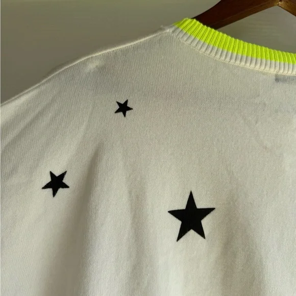 Aqua Women Star Sweater White Yellow Neck 78$ Medium - Picture 10 of 10